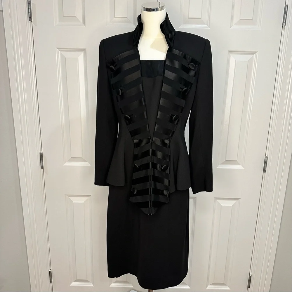 AV Vilento Vintage Black Tuxedo Satin Trim Evening Peplum 2-Piece Suit Size 12